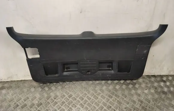 Volkswagen PASSAT B6 Tailgate/boot lid cover trim 3C9867605G