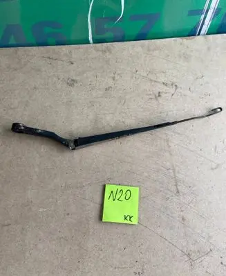 Nissan Almera Front wiper blade arm V5433
