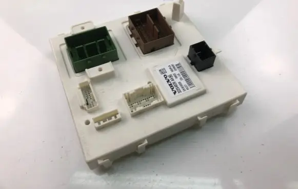 Volvo V60 Fuse module 32254026AA