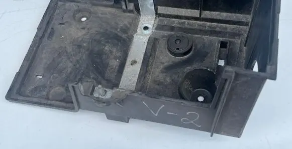 Volvo V50 Battery tray 3M5110723