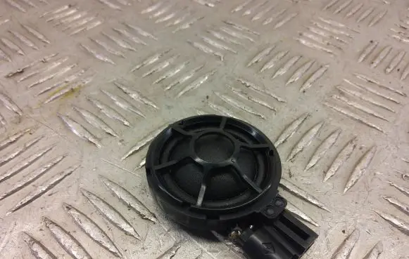 Audi Q3 8U Front door high frequency speaker 8X0035399C