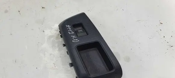 Honda Insight Electric window control switch 35760TM8G11M1