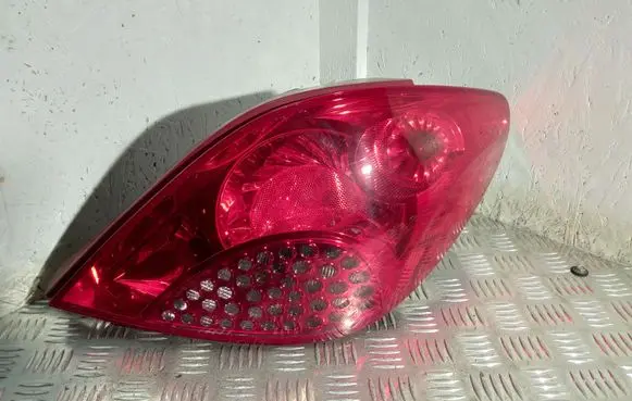 Peugeot 207 Rear/tail lights