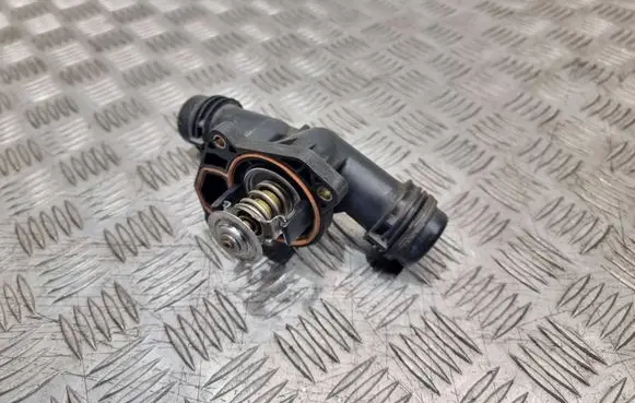 BMW 3 E46 Thermostat/thermostat housing 