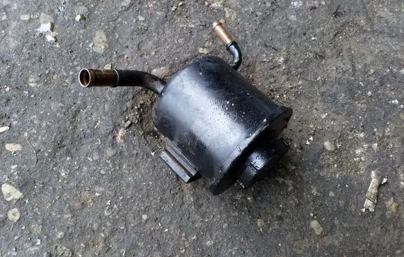 Nissan Almera Power steering fluid tank/reservoir