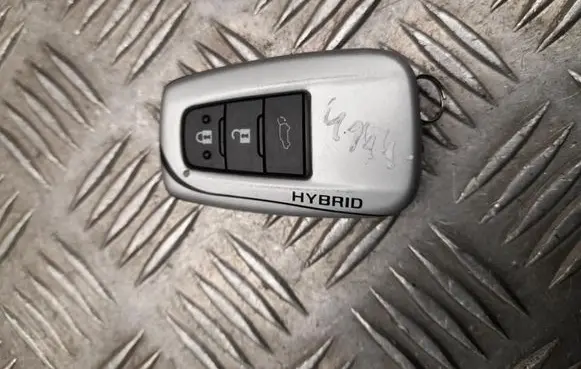 Toyota RAV 4 (XA50) Ignition key/card 