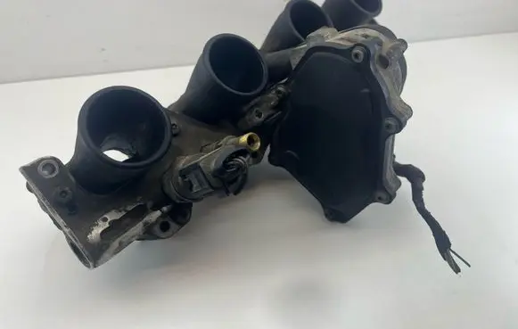 Volkswagen Eos Intake manifold 2900308501