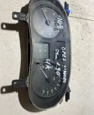 Opel Vivaro Speedometer (instrument cluster) P8200390136 16788847 NS80480517