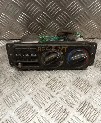 Hyundai Accent Climate control unit