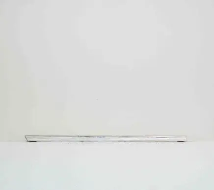 Mercedes-Benz 250 280 W108 Door glass trim 1087280230 A1087280230