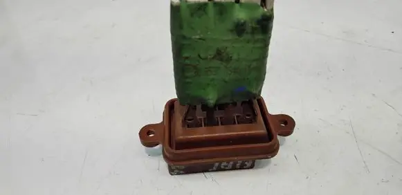 Heater blower motor/fan resistor