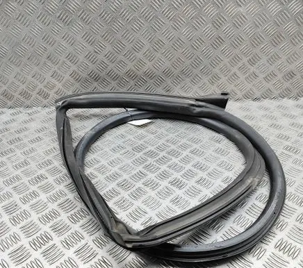 Maserati Levante Rubber seal rear door 670032889