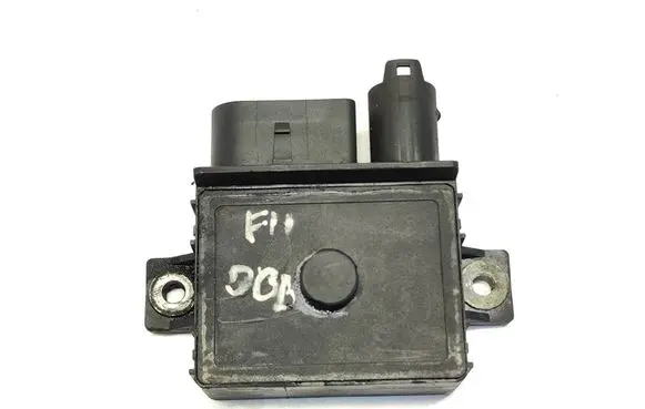BMW 5 F10 F11 Glow plug pre-heat relay E2110022368
