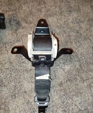 Nissan Qashqai+2 Middle seatbelt (rear) 88854EY10A 045821 25451