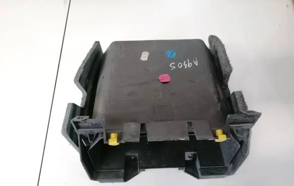 Glove box