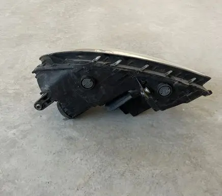 Volkswagen PASSAT B7 Headlight/headlamp 90010126