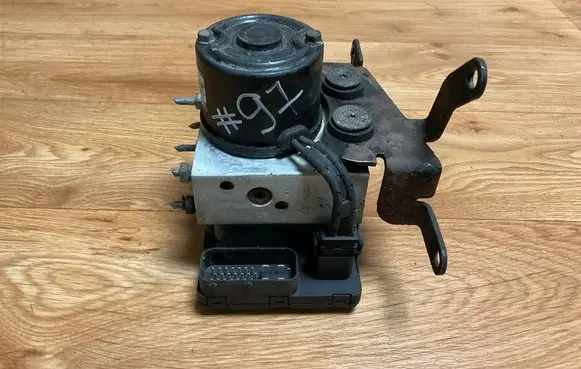 Hyundai Coupe ABS Pump 5892029500 BH60100600 956603800