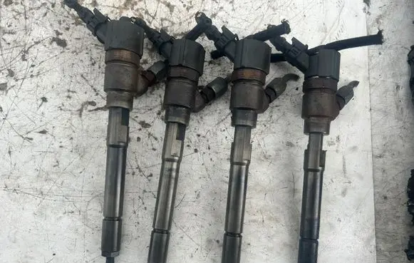 Hyundai Santa Fe Fuel injectors set 0445110258
