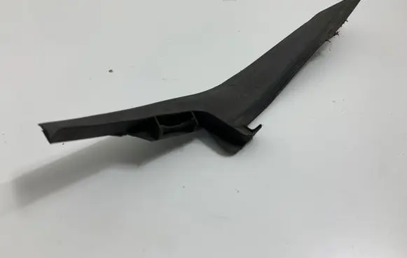 Toyota Avensis T270 Fender end trim 5386605030