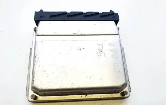 Volvo V70 Engine control unit/module 0281011441 1039s04101