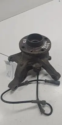 Renault Scenic I Front wheel hub spindle knuckle