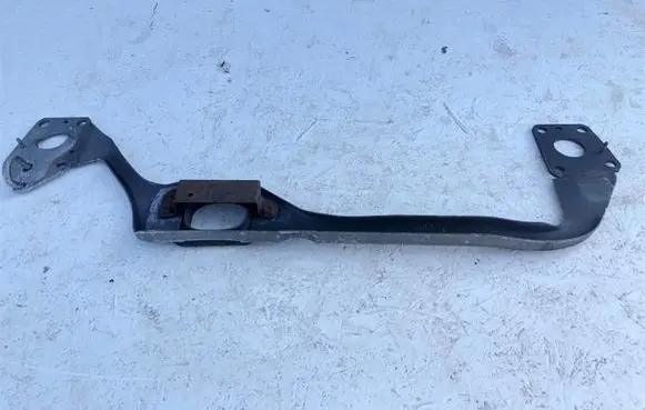 Audi A4 S4 B5 8D Bottom radiator support slam panel 8D0805851