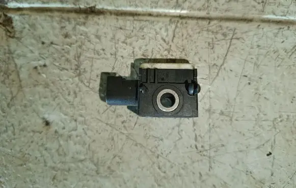 Hyundai Santa Fe Airbag deployment crash/impact sensor 959202B000