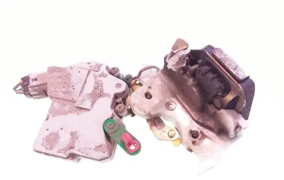 Nissan Terrano Rear door lock