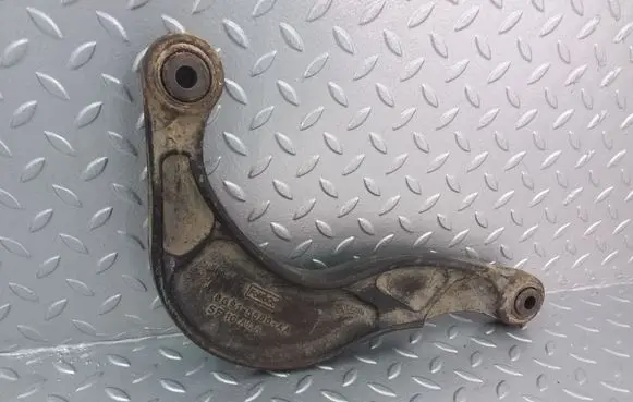 Rear control arm