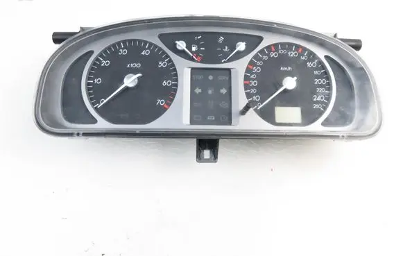 Renault Laguna II Speedometer (instrument cluster) 8200170303