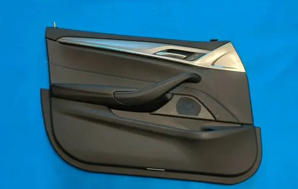 BMW 5 G30 G31 G38 Front door trim bar