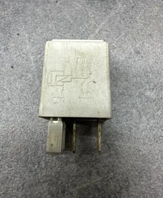 Volkswagen Touran I Other relay 1K0951253 05051 M2326