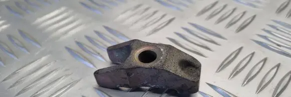 Audi A4 S4 B5 8D Fuel Injector clamp holder 