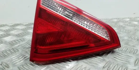 Audi A5 8T 8F Tailgate rear/tail lights 8T0945093