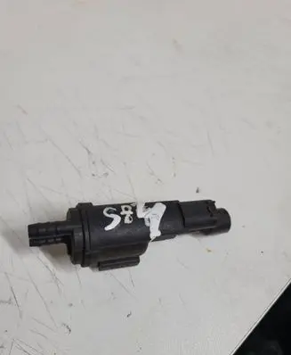 Mercedes-Benz E W210 Valve vacuum 0025401497