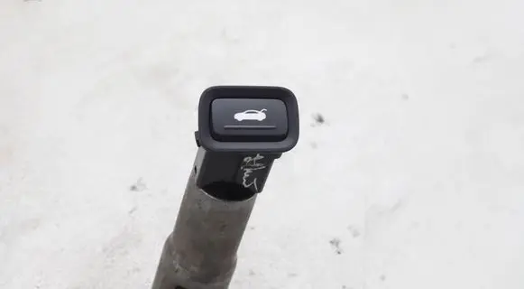 Hyundai i40 Tailgate opening switch 39R5901100 2013627