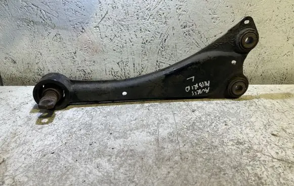 Toyota Auris E180 Rear control arm