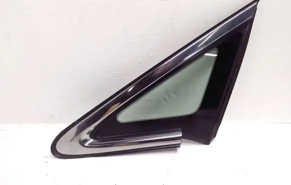 Mazda CX-7 Front triangle window/glass 