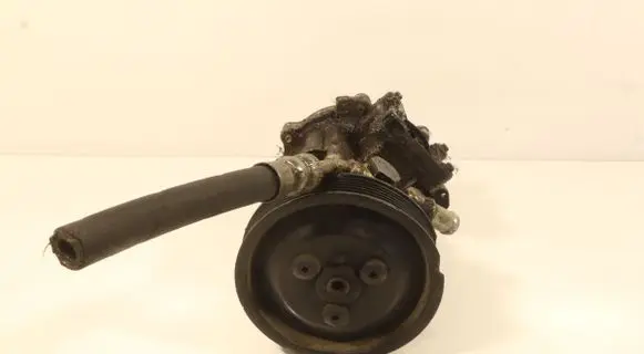 BMW 3 E90 E91 Power steering pump 6780413