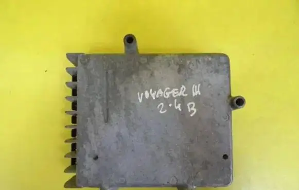 Chrysler Voyager Engine control unit/module 04686952AF