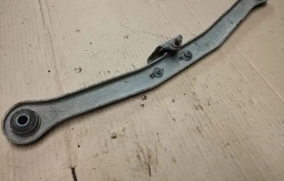 Lincoln Town Car Front wiper linkage 