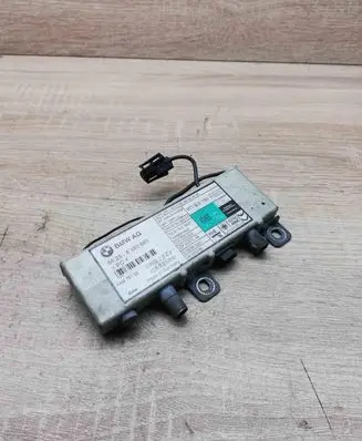 BMW 5 E39 Aerial antenna amplifier 8380685