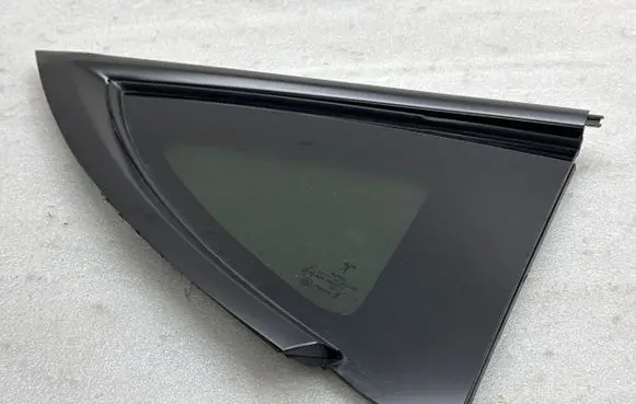 Tesla Model Y Rear side window 43R000073 DOT247MS3M1230S