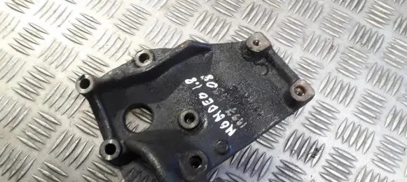 Ford Mondeo MK II Engine mounting bracket 95bb19d624aa