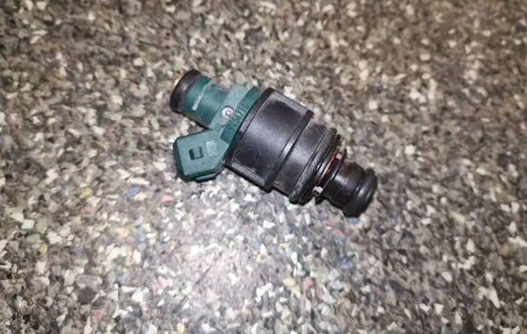 Volvo S40, V40 Fuel injectors set 9454710