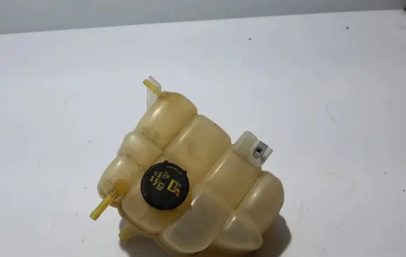 Ford Ranger Coolant expansion tank/reservoir JB3G8K218AA