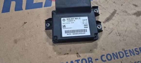 Volkswagen PASSAT B6 Hand brake control module 3C8907801C 17358501A GN000189510
