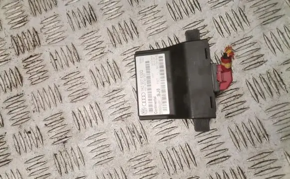 Volkswagen Golf V Gateway control module 1k0907530q