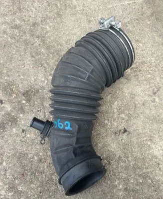 Toyota Avensis T250 Intercooler hose/pipe