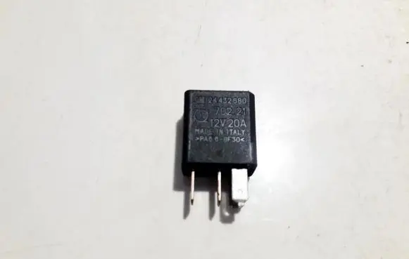 Opel Zafira A Other relay 24432680 702.21
